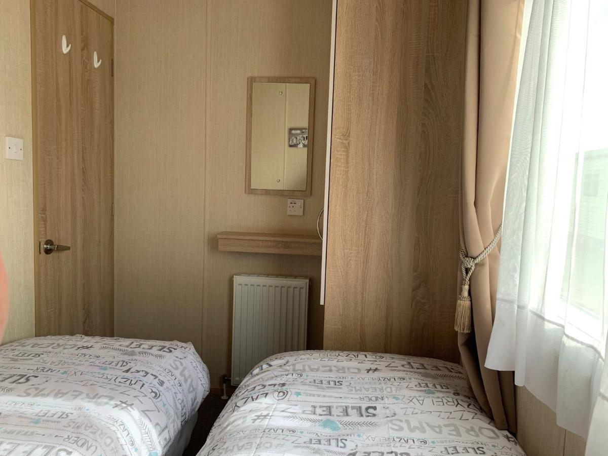 6 Berth Park Dean Barneys Den *