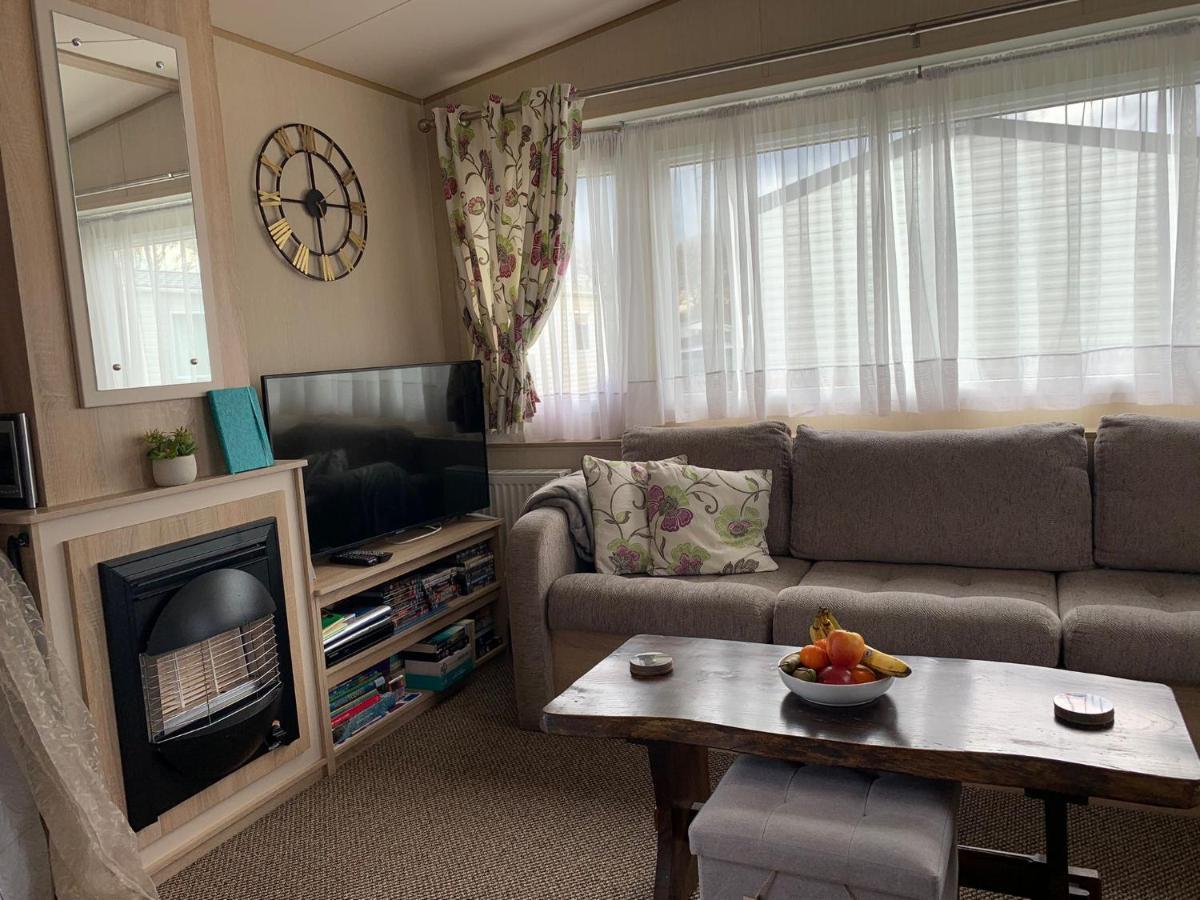 6 Berth Park Dean Barneys Den *