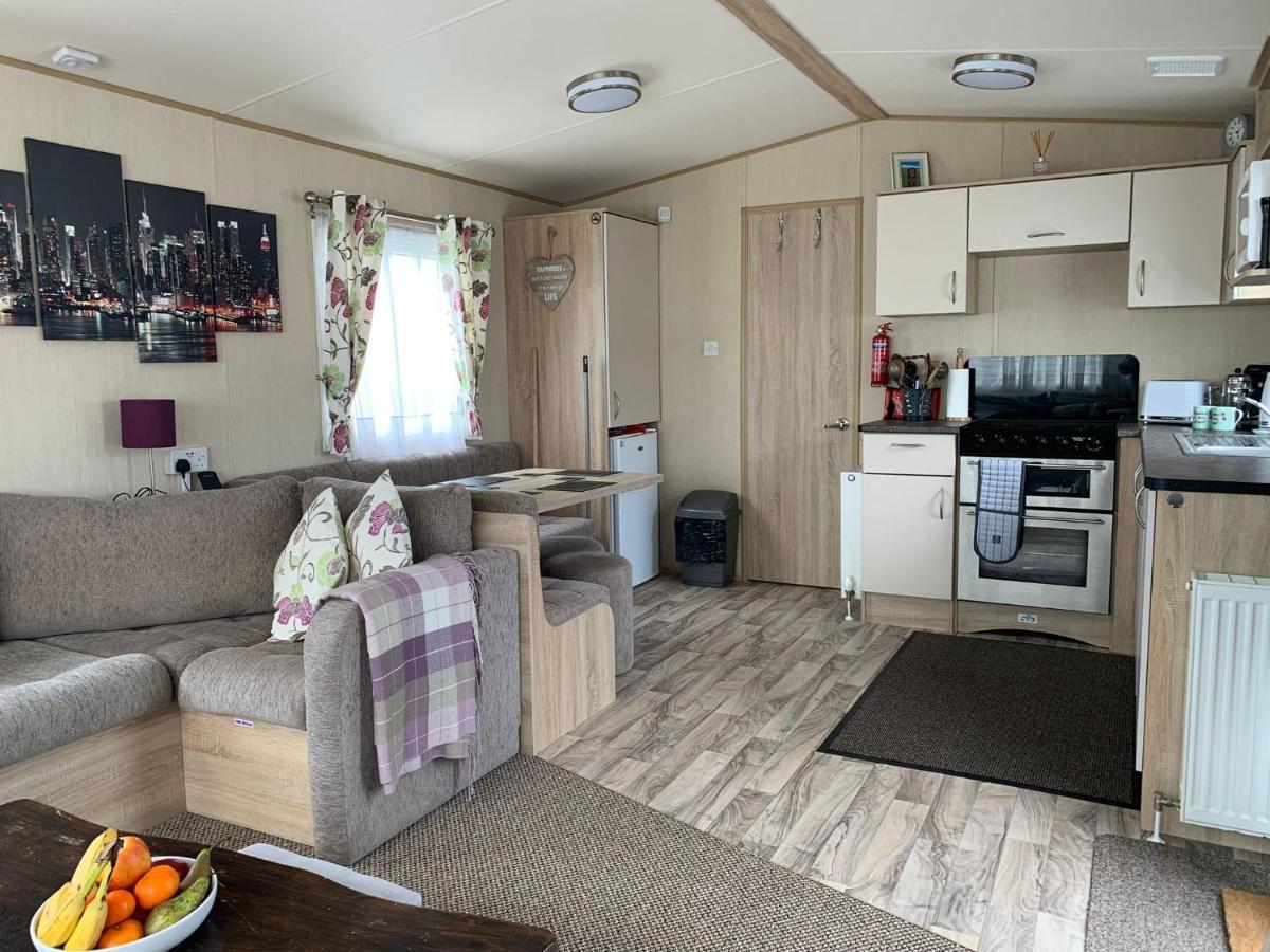6 Berth Park Dean Barneys Den *